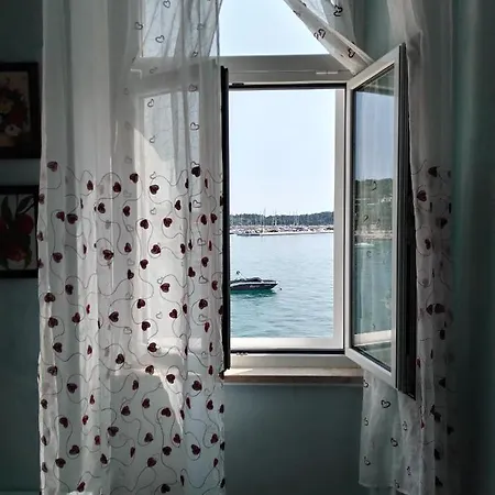 Studio Apartments Dalla Nonna Rovinj Exterior photo